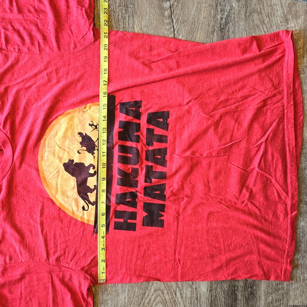 Disney's The Lion King, Hakuna Matata T-Shirt, Size L, Red/Yellow - Picture 3 of 4